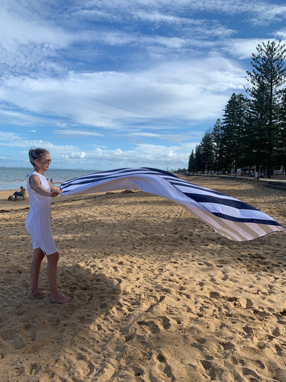 2.5m x 2.5m Navy Striped Beach Mat with Hole + Beach Bag